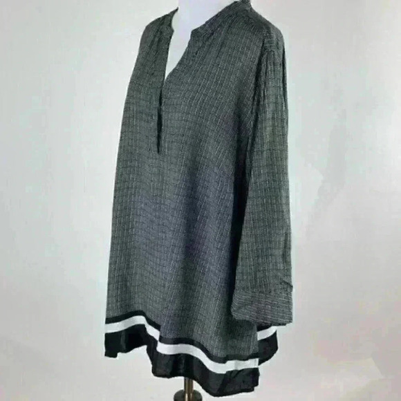 Cynthia Rowley top size 1X striped 3/4 sleeve - Picture 7 of 8